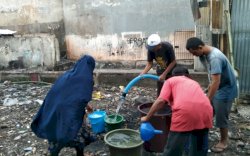 PDAM Makassar Salurkan Bantuan Air Bersih Kepada Korban Kebakaran Bara Baraya