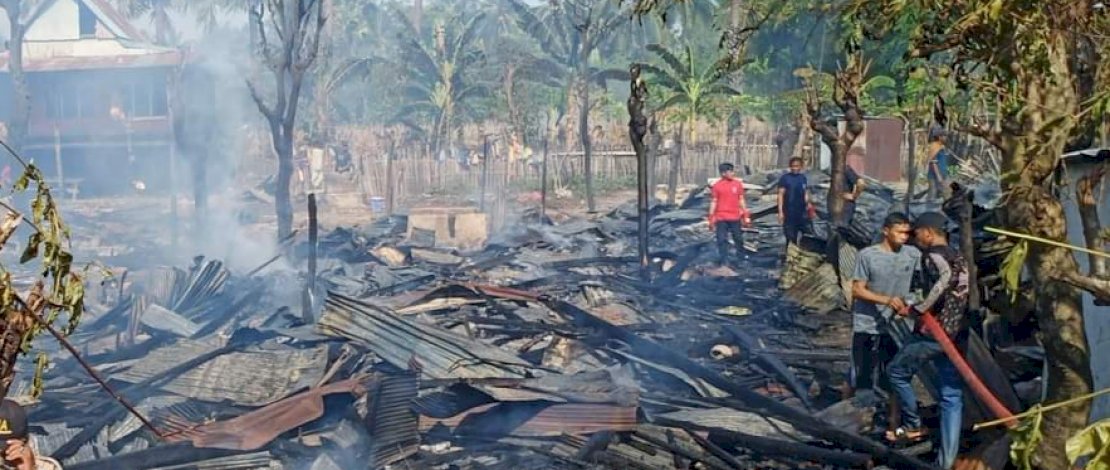 10 Rumah Terbakar di Jeneponto, Gubernur : Tim BPBD Telah Salurkan Bantuan