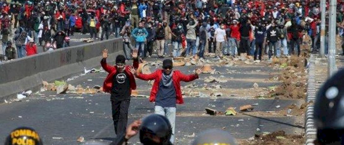 Demo 11 April di Makassar, Polisi Tutup Jalur Fly Over