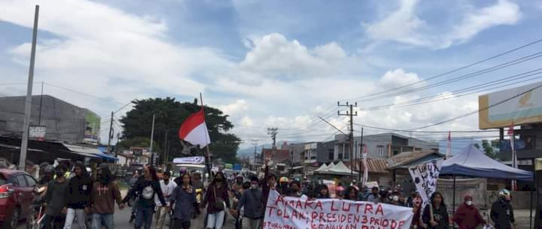 AMARA Luwu Utara Unjuk Rasa Tolak Jokowi 3 Periode