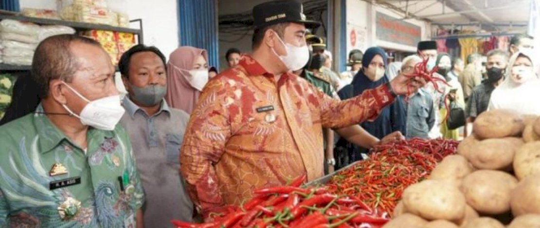 Sidak Pasar Tradisional, Bupati Maros: Bahan Pokok Selain Minyak, Aman