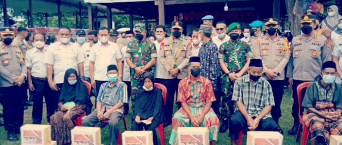 Kapolda Sulsel Tinjau Pelaksanaan Vaksinasi Massal Di Kabupaten Takalar