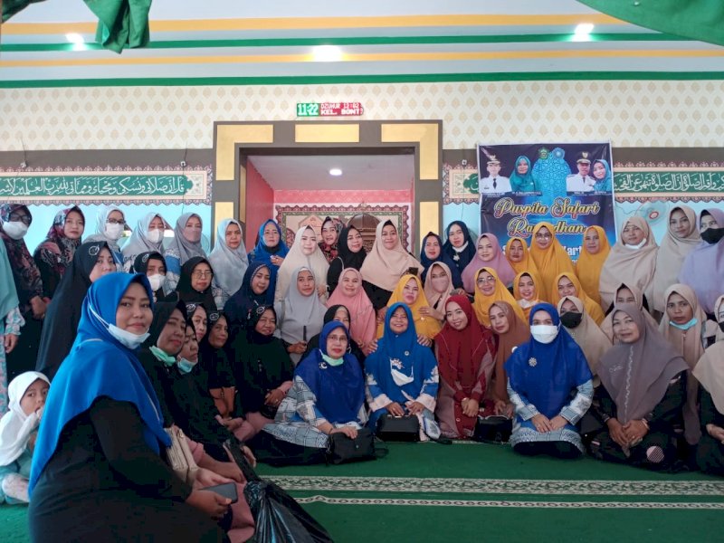 Semarak ramadhan, TP PKK Takalar-Puspita Safari di Galesong Utara