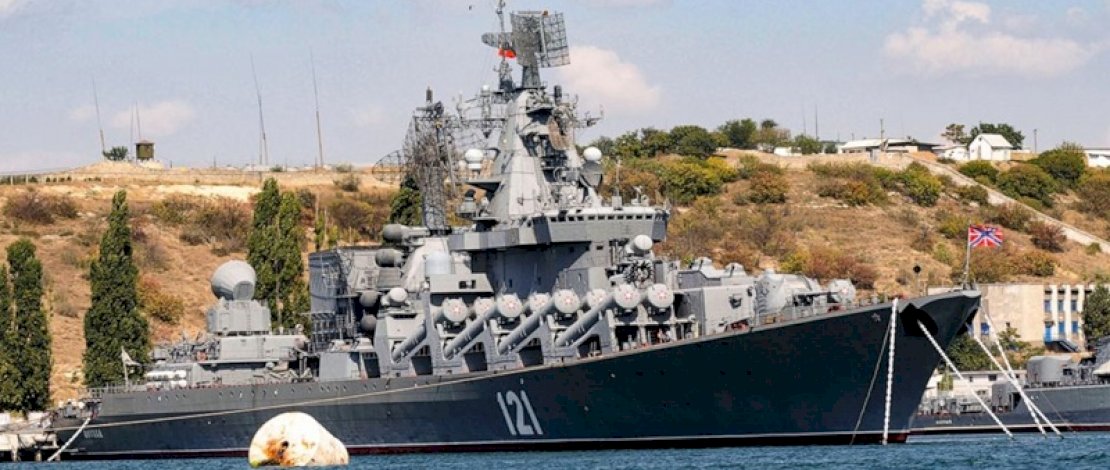 Gagal Dievakuasi, Kapal Induk Rusia Tenggelam di Laut Hitam