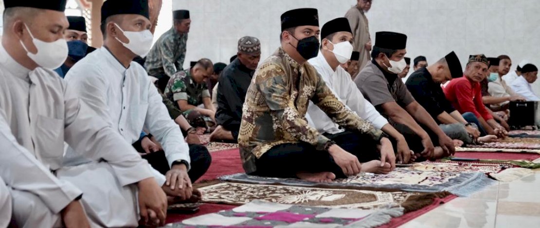 Bupati dan Wakil Bupati Gowa Tarwih Keliling di Kecamatan Dataran Tinggi