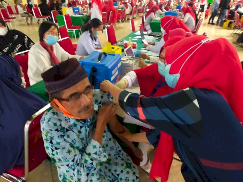 Kejar Target, Puskesmas Maccini Sawah Genjot Vaksinasi Lansia