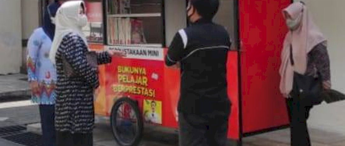 Wabup Sinjai Kagum dengan Mini Pustaka Mart Dinas Perpustakaan Makassar