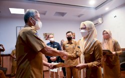 Bupati IDP Janji Percepat Pengurusan SK  Pensiun