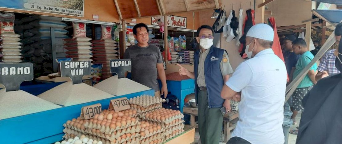 Kepala Pusat Kepatuhan, Kerjasama dan Informasi Perkarantinaan, Badan Karantina Pertanian, Junaidi, selaku Penanggung Jawab Pengawalan dan Monitoring Ketersediaan dan Harga Bahan Pangan Pokok untuk Provinsi Sulawesi Tengah (Sulteng), telah mengunjungi beberapa lokasi pasar dan supermarket untuk memantau ketersediaan dan harga bahan pangan pokok di Palu. 
