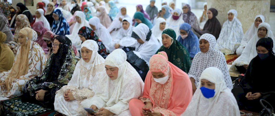 Peringatan malam Nuzul Qur'an 1443 Hijriah yang bertepatan dengan malam 17 ramadhan di Masjid Raya Al-Islah Kota Belopa, Senin malam(18/4/2022) Peringatan malam Nuzul Qur'an 1443 Hijriah yang bertepatan dengan malam 17 ramadhan di Masjid Raya Al-Islah Kota Belopa, Senin malam(18/4/2022)