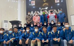 Kadispora Turut Lepas Atlet Panjat Tebing Kontingen Makassar