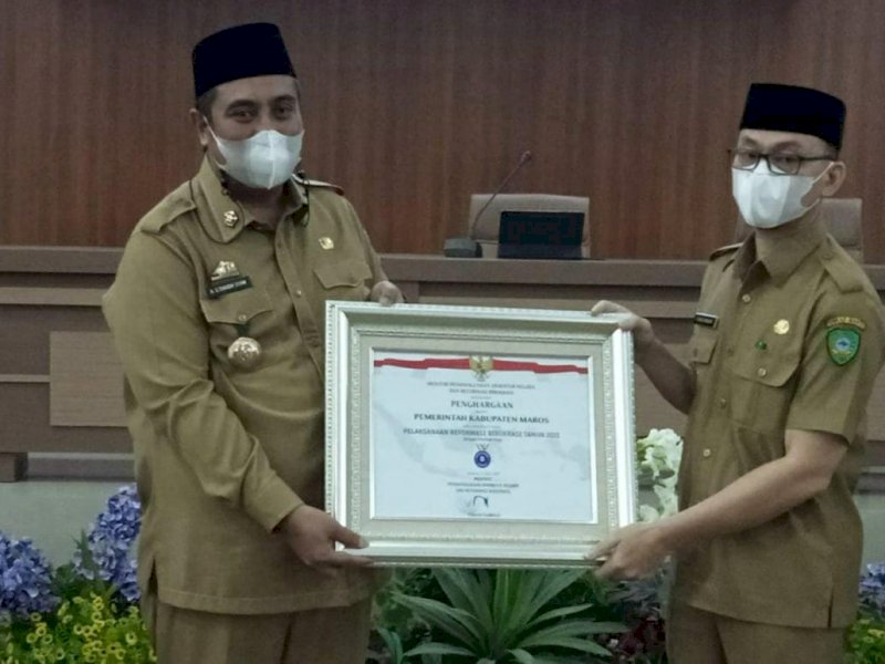 Hanya 7 di Sulsel, Pemkab Maros Raih penghargaan SAKIP dan RB Award Kategori B 