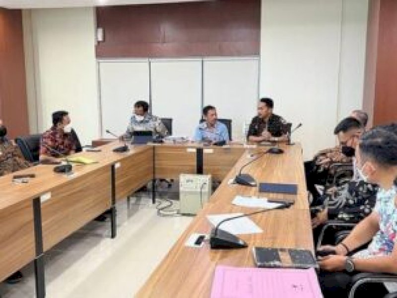 Kadispora Bersama Sekda Kota Makassar Rakor Pembangunan Strategis 