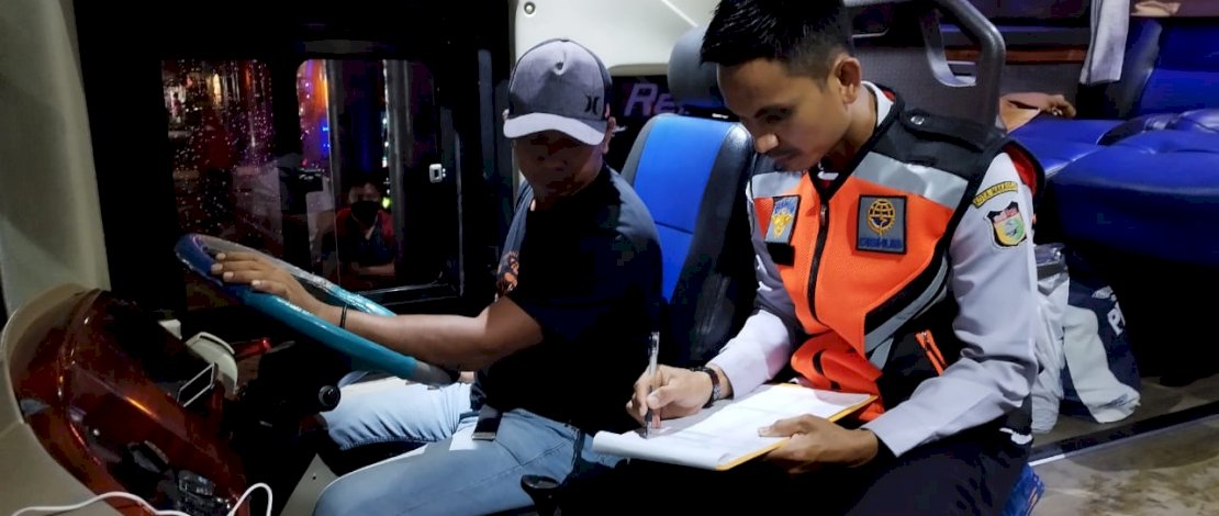 70 Kendaraan Komersil Sudah Ikut Ramp Check Dishub Makassar