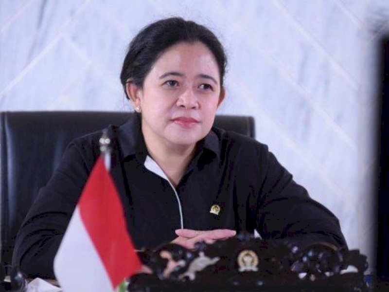 Bantah Jokowi Dukung Prabowo Capres, Puan Maharani: Dia Tidak Main Dua Kaki ! 