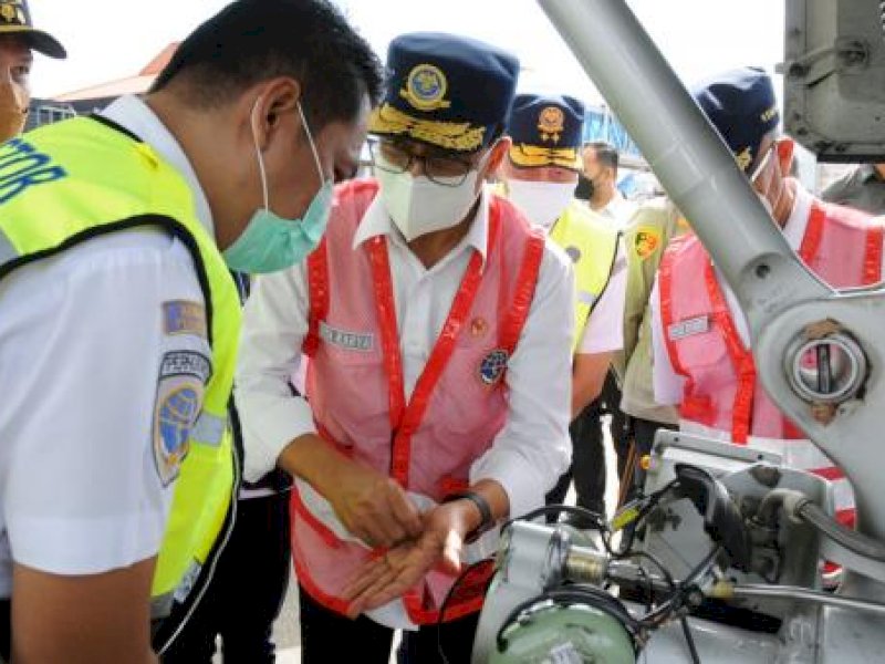 Sidak di Bandara Sukarno Hatta, Menhub Periksa Kelayakan Pesawat Jelang Mudik  