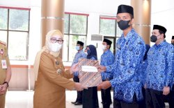 Pemkab Gowa Serahkan SK, Sekda Gowa Titip Tiga Pesan untuk CPNS