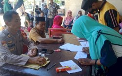 Polres Selayar Mulai Salurkan BLT Pedagang dan Warung Tahap Pertama&nbsp;