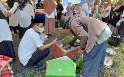 ASN dan Warga Masamba &lsquo;&rsquo;Serbu&rsquo;&rsquo; Kantor Bupati, Ada Apa?