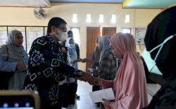 Korban Puting Beliung di Luwu Utara Terima Batuan