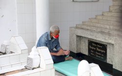 Berada di Makassar, Gubernur Jawa Tengah Ganjar Pranowo sempatkan Ziarah ke Makam Pangeran Diponegoro