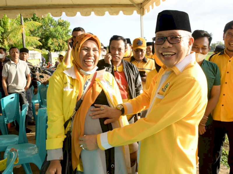 Ibu Hamil Di Takalar Dapat Hadiah 4 Ekor Kambing, Taufan Pawe: Salam Hangat Dari Airlangga Hartarto