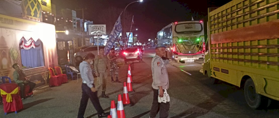 Puncak Arus Balik, Personil Gabungan Masih Siaga di Poros Trans Sulawesi Puncak Arus Balik, Personil Gabungan Masih Siaga di Poros Trans Sulawesi