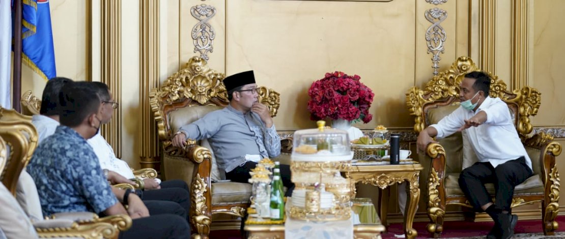 Ridwan Kamil Puji Komitmen Andi Sudirman  Pembangunan Masjid Kubah 99 Asmaul Husna