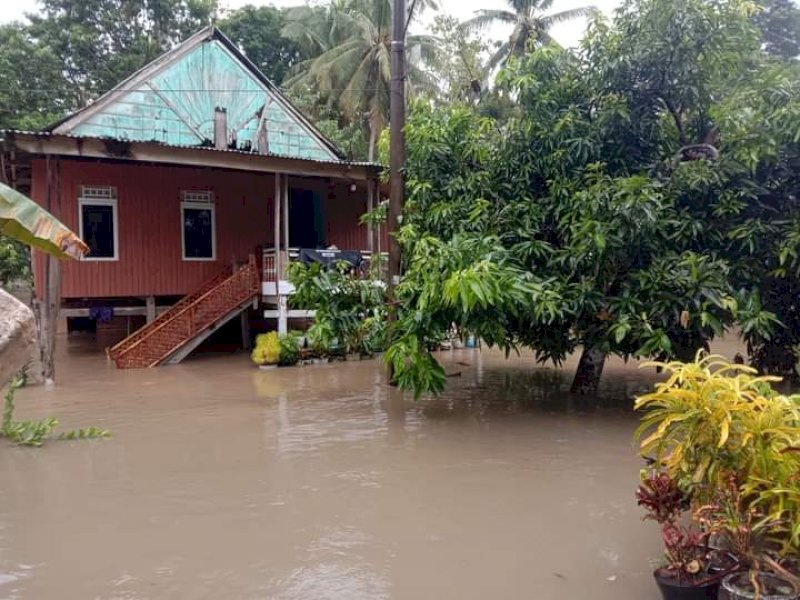 Diguyur Hujan, 10 Desa Terendam Banjir di Bone