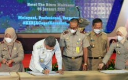 Taufan Pawe Teken MoU Bersama BPN Sulsel