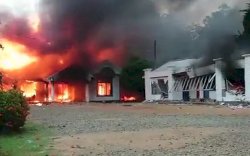 Pengunjuk Rasa Anti Pemerintah di Sri Lanka Bakar Rumah Pejabat Tinggi 