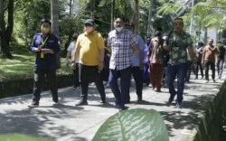 Bupati Buton Utara Kagumi Kebun Raya Jompie Parepare