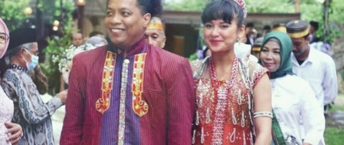 Arie Kriting dan Indah Permatasari Gelar Syukuran Pernikahan di Buton 