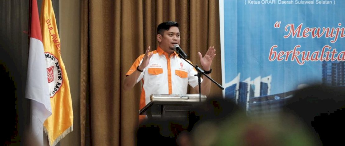 Bupati Gowa, Adnan Purichta Ichsan saat memberikan sambutan usai terpilih secara aklamasi menjadi Ketua Organisasi Amatir Radio Indonesia (ORARI) Daerah Sulawesi Selatan Periode 2022-2027.