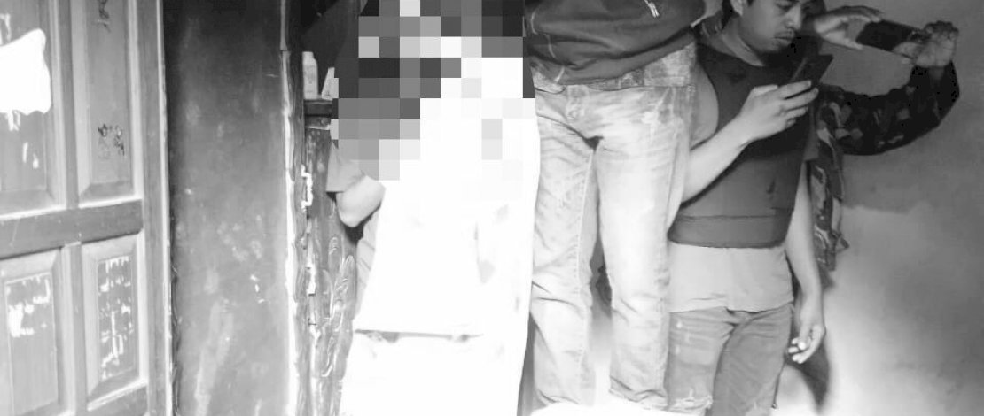 Alami Gangguan Jiwa, Seorang Ayah Bunuh Anak Dan Istri lalu Gantung Diri Alami Gangguan Jiwa, Seorang Ayah Bunuh Anak Dan Istri lalu Gantung Diri