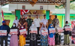 Bupati Bulukumba Buka Penyaluran Bantuan Pedagang Kaki Lima