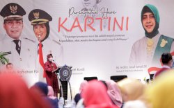Peringatan Hari Kartini, TP PKK Kota Makassar Hadirkan Rena Basuki