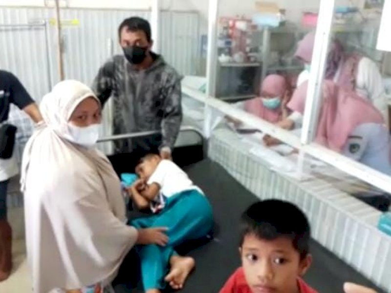 Usai Makan Nasi Kuning, Belasan Pelajar di Gowa Keracunan