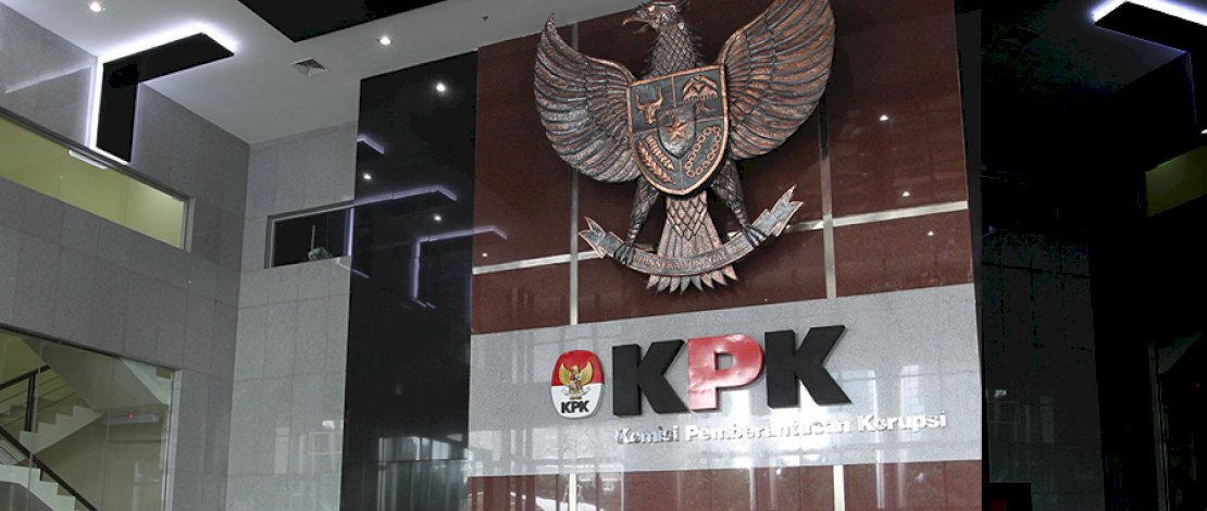 Dalam Operasi OTT Bupati Meranti, Total 25 Orang Ikut Diamankan Dalam Operasi OTT Bupati Meranti, Total 25 Orang Ikut Diamankan