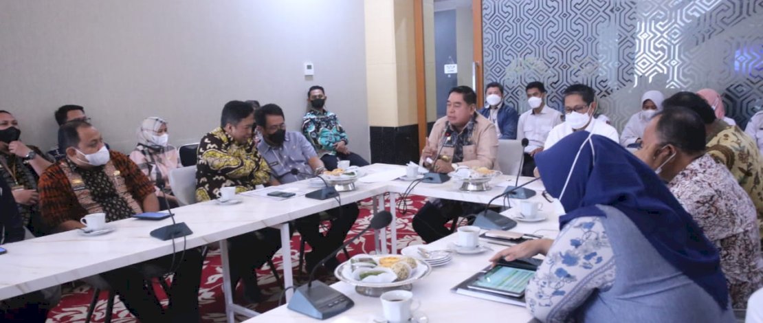 Rapat Persiapan Pilkada Serentak Tahun 2024, yang dipimpin Sekretaris Daerah Provinsi Sulsel, Abdul Hayat Gani, di Toraja Room Kantor Gubernur Sulsel, Kamis, 19 Mei 2022.