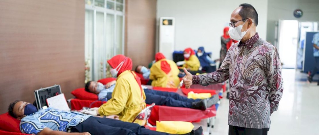 Aksi Kemanusiaan, Pegawai PDAM Makassar Ramai-ramai Donor Darah Aksi Kemanusiaan, Pegawai PDAM Makassar Ramai-ramai Donor Darah