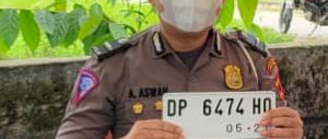 Sebelum Ditilang, Polres Lutra Minta Pengendara Copot Plat Modifikasi Sebelum Ditilang, Polres Lutra Minta Pengendara Copot Plat Modifikasi