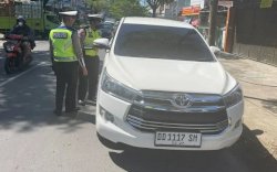 Ditlantas Polda Sulsel Razia Kendaran Plat Putih Tulisan Hitam 