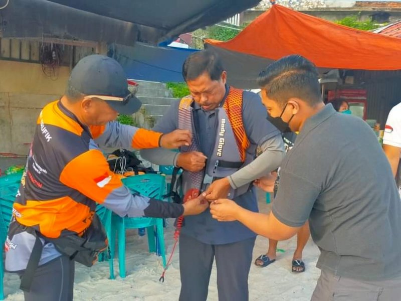 Bupati Andi Utta Bareng Kapolda Main Jetski di Tanjung Bira