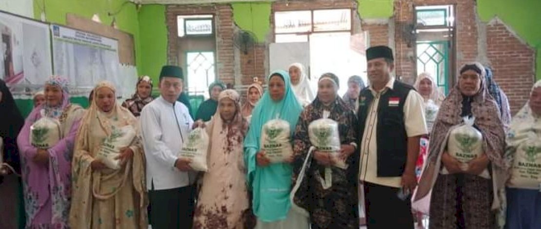 Ramadan Berkah, Baznas Takalar Berbagi dengan Kaum Dhuafa di Kecamatan Galut