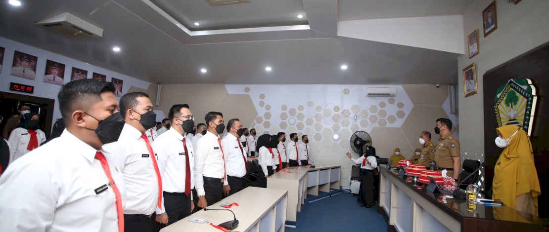 Bupati Adnan Harap Kemampuan ASN Gowa Ikuti Perkembangan Zaman Bupati Adnan Harap Kemampuan ASN Gowa Ikuti Perkembangan Zaman