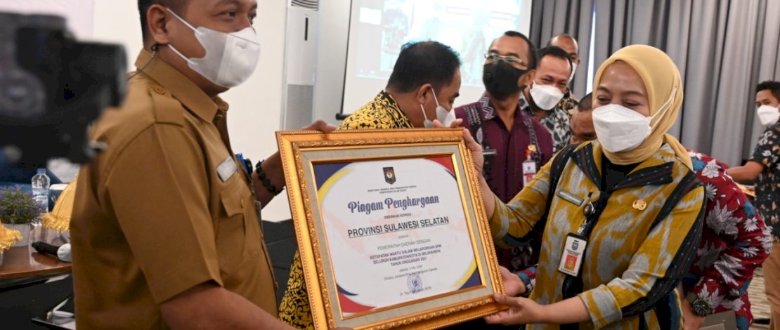 Terbaik ke-2 Nasional Penerapan SPM, Pemprov Sulsel Terima Penghargaan Kemendagri Terbaik ke-2 Nasional Penerapan SPM, Pemprov Sulsel Terima Penghargaan Kemendagri