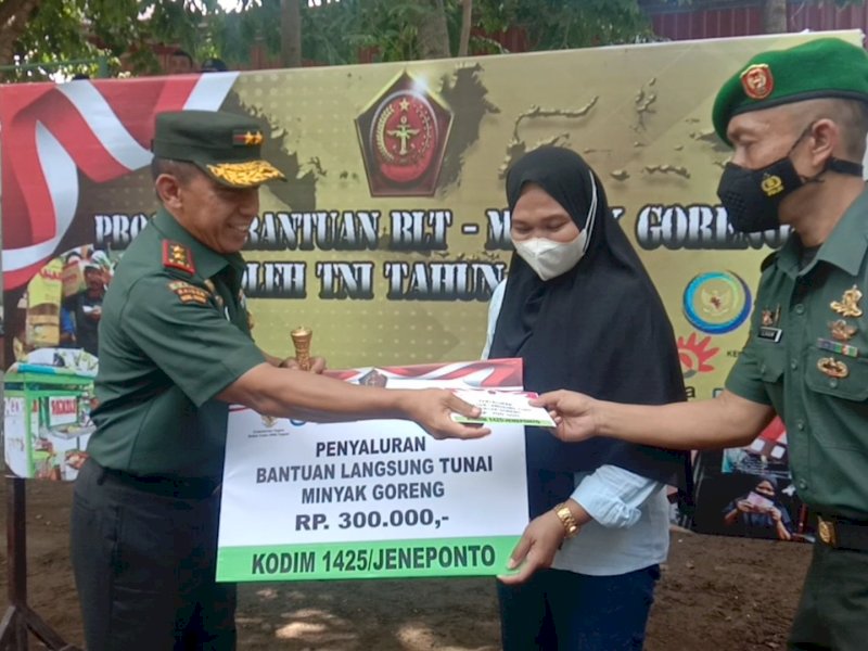 Setelah Kabupaten Takalar, Pangdam Hasanuddin Pantau Penyaluran BLT di Jeneponto
