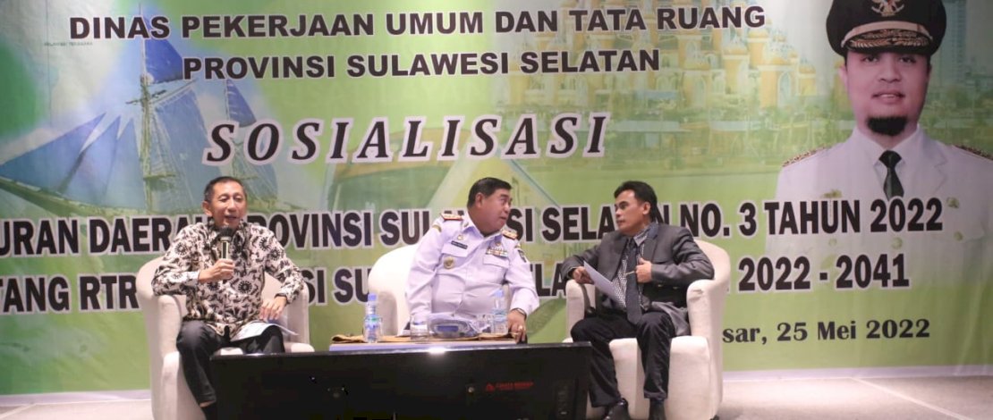 Sekretaris Daerah Provinsi Sulsel, Abdul Hayat Gani, menghadiri Rapat Sosialisasi Peraturan Daerah (Perda) Nomor 3 Tahun 2022 tentang Rencana Tata Ruang Wilayah (RTRW) 2022-2041, yang berlangsung di Hotel Four Points by Sheraton, Rabu, 25 Mei 2022.