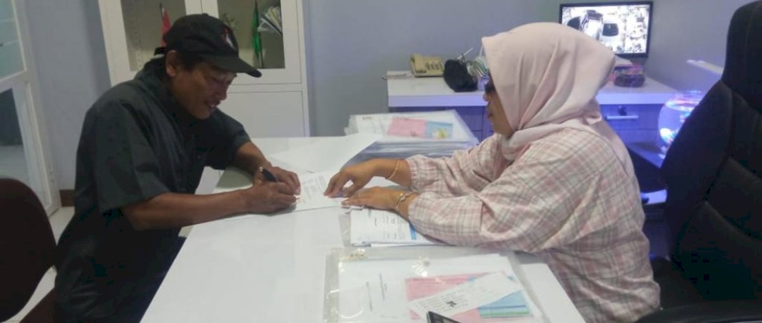 PT Masmindo Melakukan pembayaran perdana ganti rugi atas tanah dan tanaman kepada pemilik langsung tanpa perantara PT Masmindo Melakukan pembayaran perdana ganti rugi atas tanah dan tanaman kepada pemilik langsung tanpa perantara